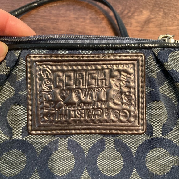 Coach corner zip wristlet - Picture 3 of 5
